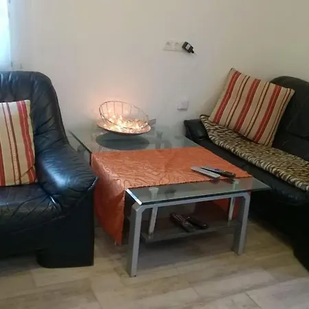 Lägenhet Toll Mit Privatem Eingang Free Parking Slbst Check-in 30 Zone Ruhig Keine