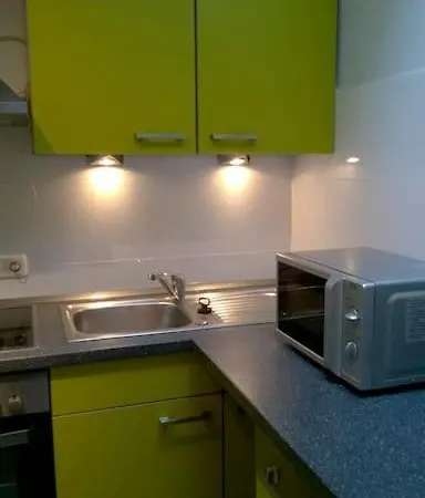 Toll Mit Privatem Eingang Free Parking Slbst Check-in 30 Zone Ruhig Keine * Duisburg