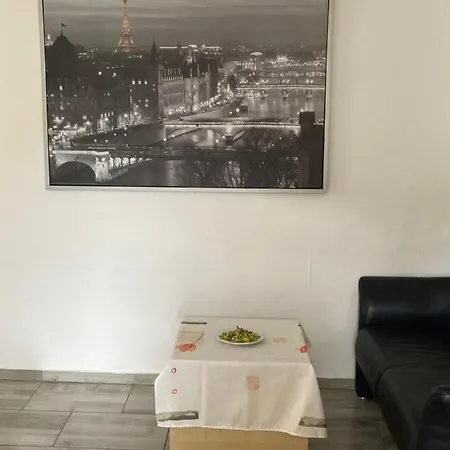 Toll Mit Privatem Eingang Free Parking Slbst Check-in 30 Zone Ruhig Keine Duisburg