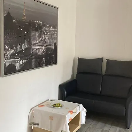 Toll Mit Privatem Eingang Free Parking Slbst Check-in 30 Zone Ruhig Keine Apartamento Duisburg